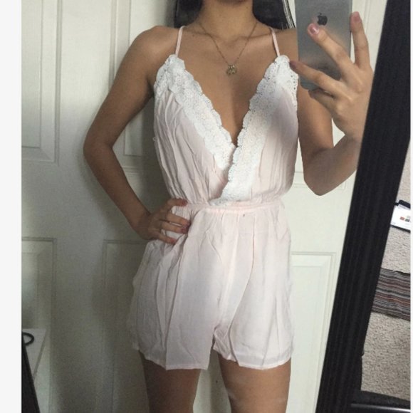 Brand new pink backless romper - Picture 5 of 6